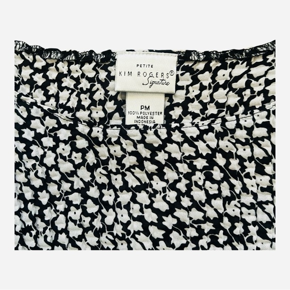 Kim Rogers casual accordion style top shirt MP white black abstract  sleeveless - Picture 6 of 10